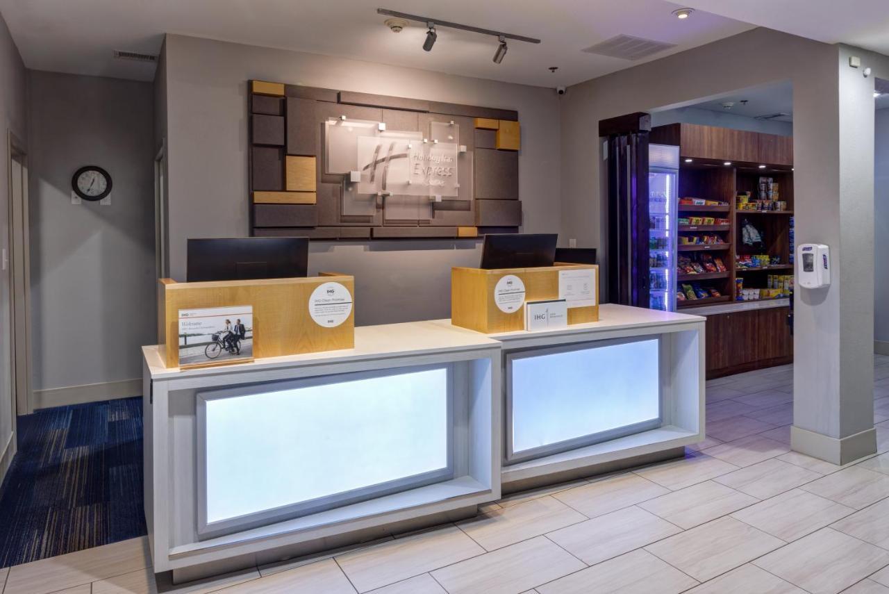 Holiday Inn Express Hotel & Suites Shelbyville By Ihg Eksteriør billede