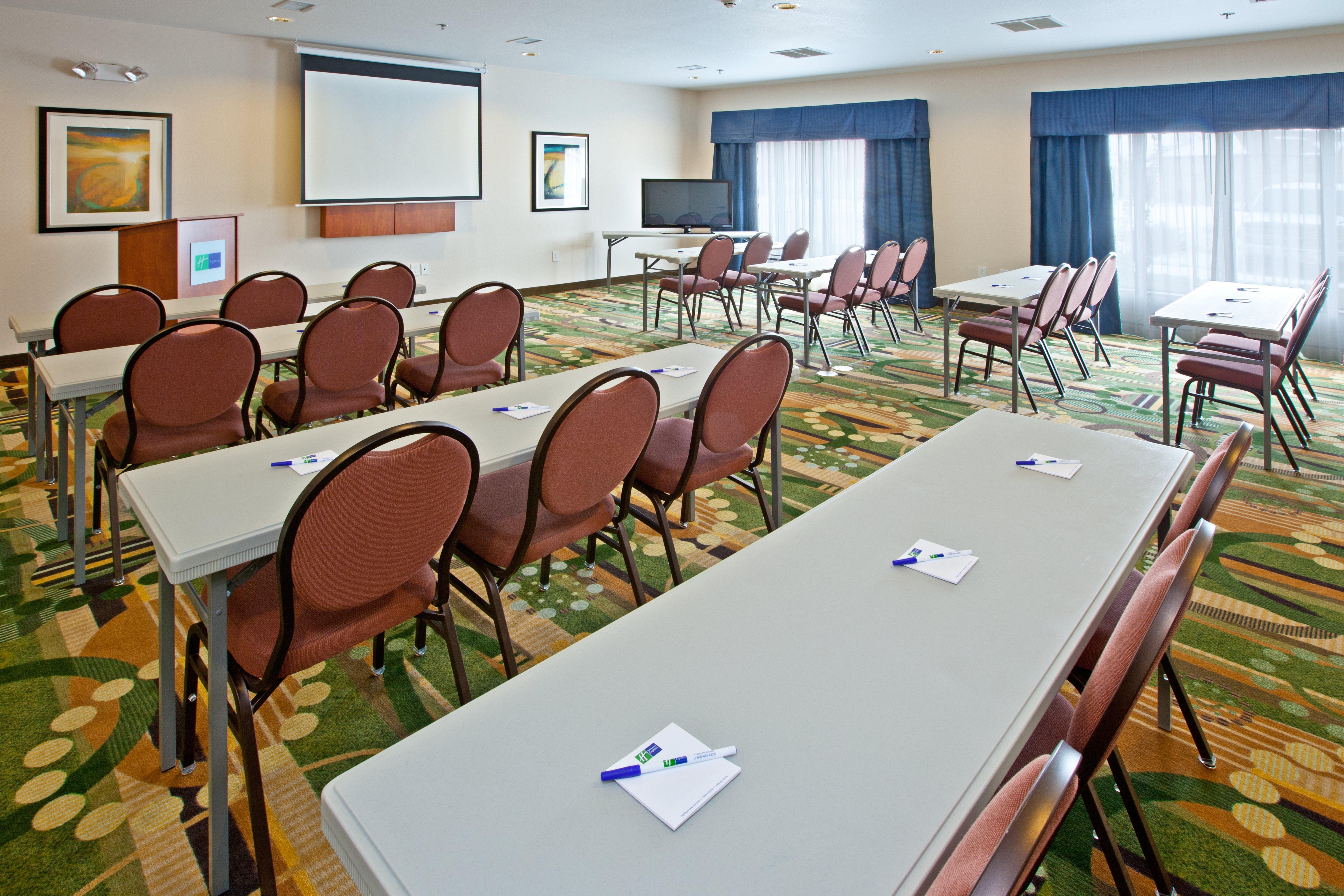 Holiday Inn Express Hotel & Suites Shelbyville By Ihg Eksteriør billede